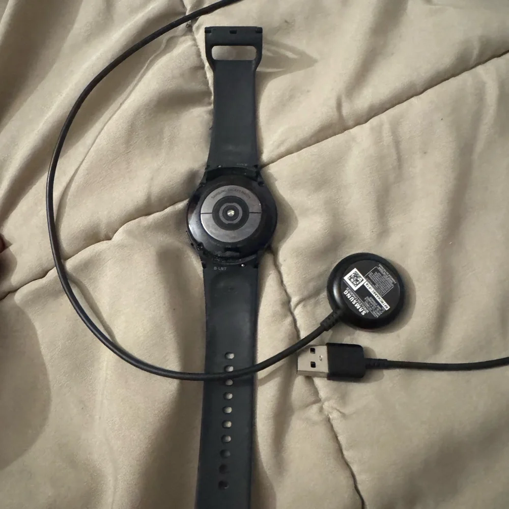 Samsung Black Smartwatch with Silicone Band with charger